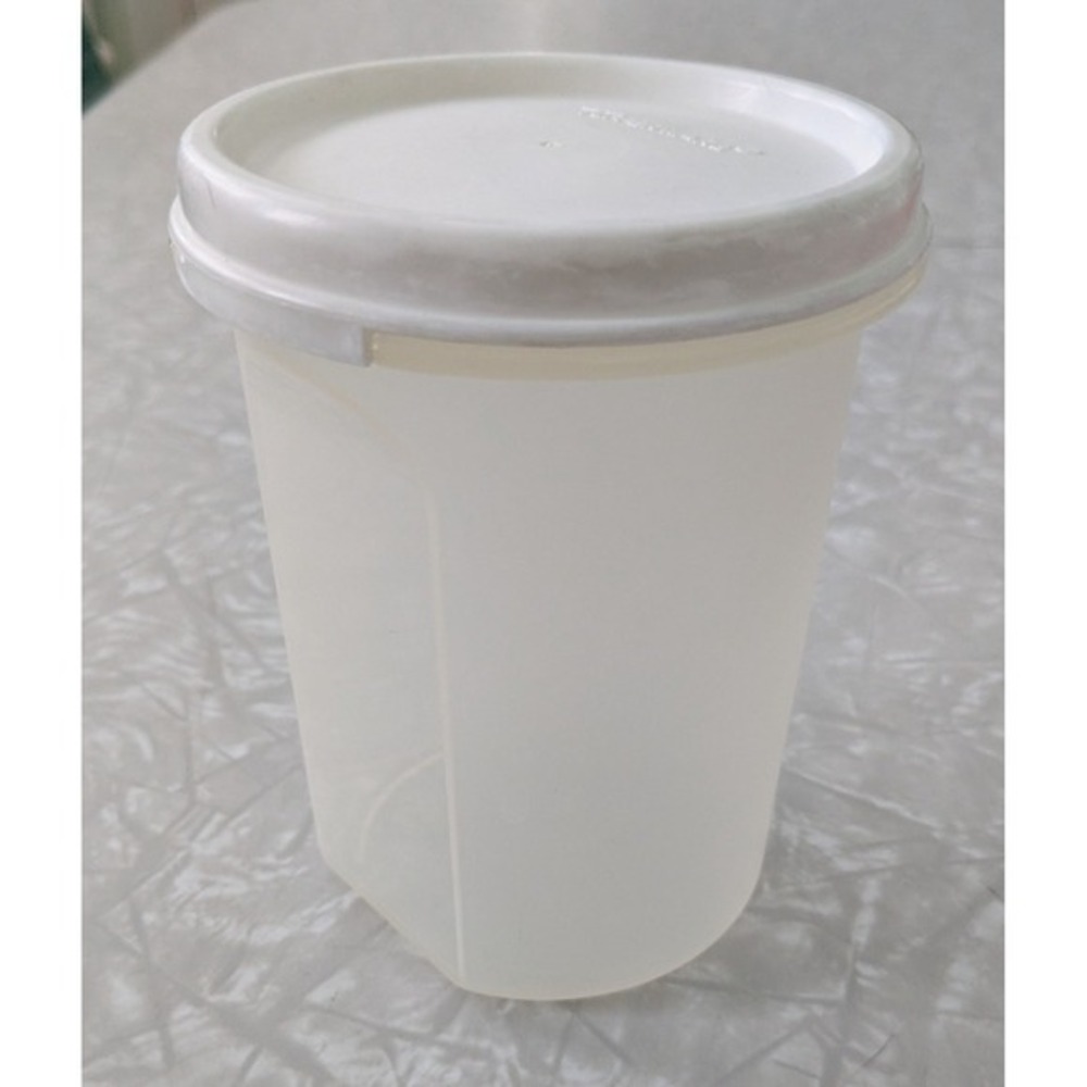 Vintage Tupperware Container Small 15 fl oz Opaque w/ White Lid 1606-3 & 1607-3